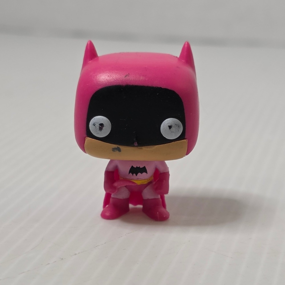 Funko Pint Size Heroes Small Pink Batman Fair MINI size